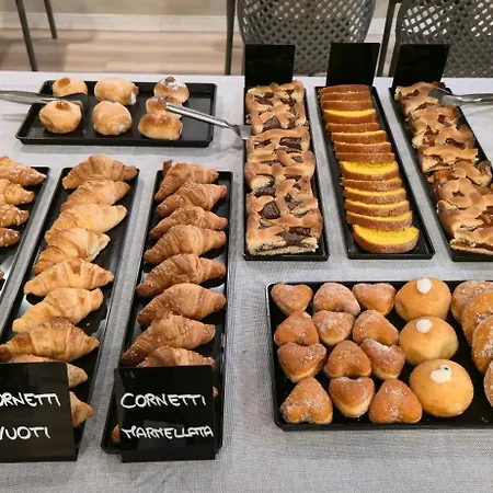 Elite Centro מלון 3*