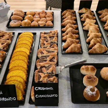 Elite Centro מלון 3*