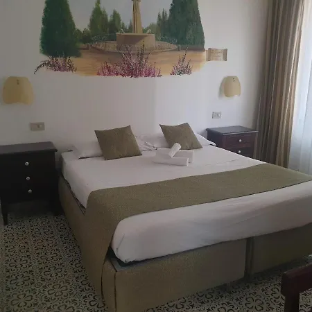 Отель Elite Centro 3*